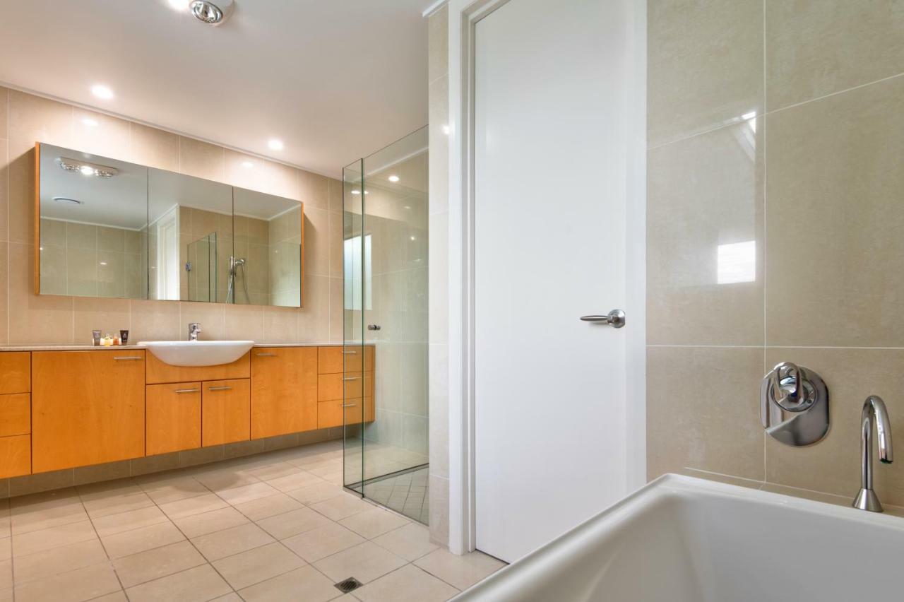 Pavillions Penthouse 25 - Luxury Waterfront Apartment With Private Roof Top Pool And Buggy ハミルトン・アイランド エクステリア 写真