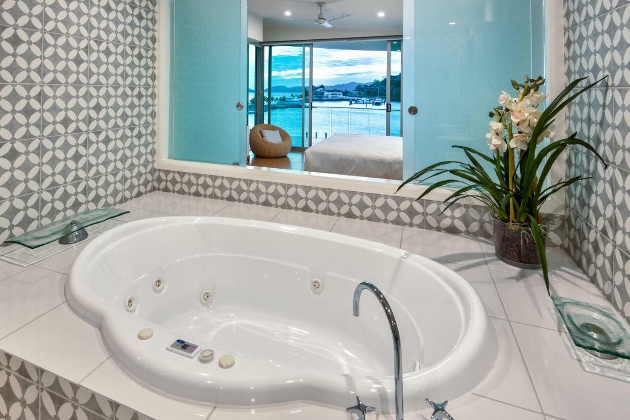 Pavillions Penthouse 25 - Luxury Waterfront Apartment With Private Roof Top Pool And Buggy ハミルトン・アイランド エクステリア 写真