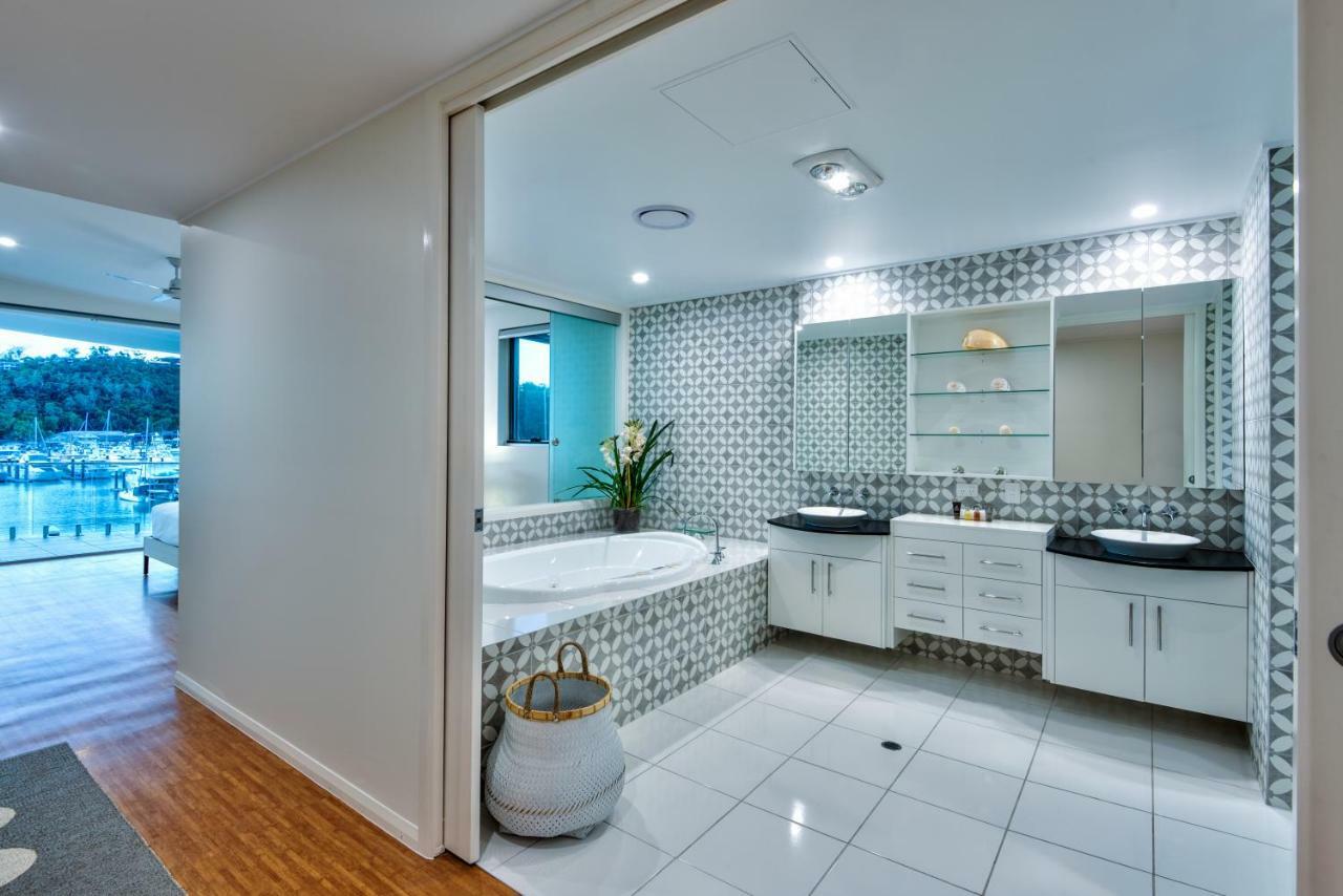 Pavillions Penthouse 25 - Luxury Waterfront Apartment With Private Roof Top Pool And Buggy ハミルトン・アイランド エクステリア 写真