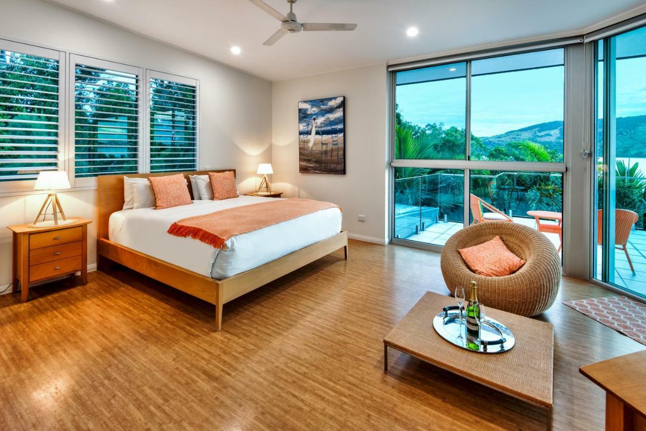 Pavillions Penthouse 25 - Luxury Waterfront Apartment With Private Roof Top Pool And Buggy ハミルトン・アイランド エクステリア 写真