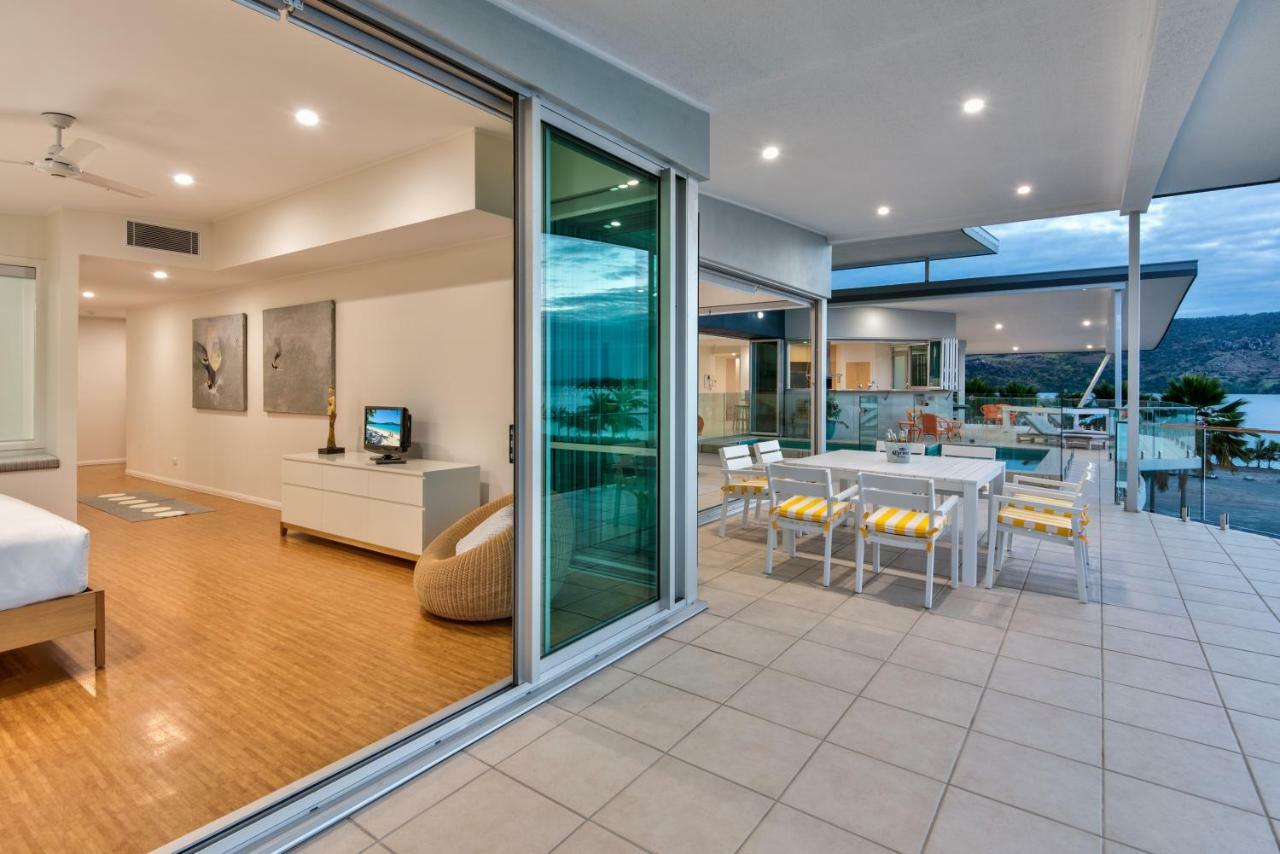 Pavillions Penthouse 25 - Luxury Waterfront Apartment With Private Roof Top Pool And Buggy ハミルトン・アイランド エクステリア 写真