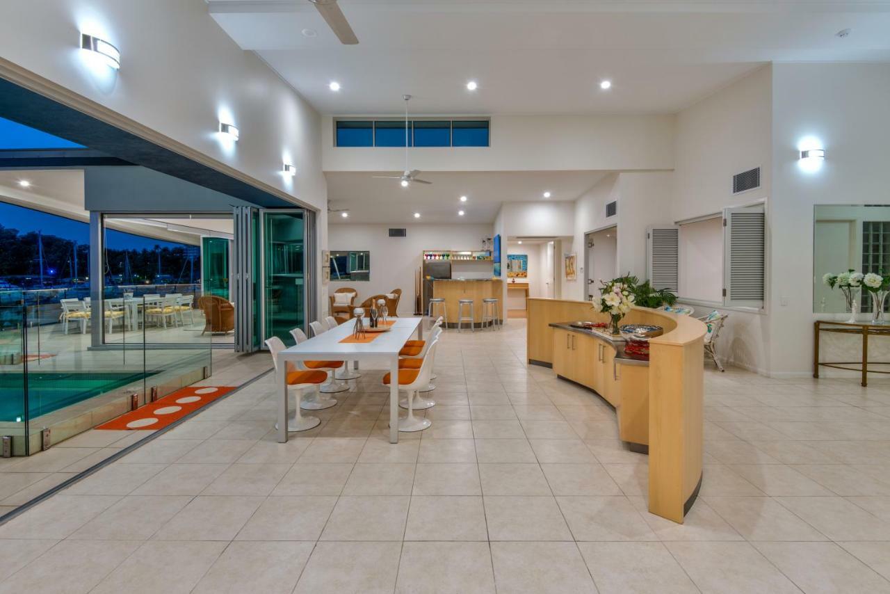 Pavillions Penthouse 25 - Luxury Waterfront Apartment With Private Roof Top Pool And Buggy ハミルトン・アイランド エクステリア 写真