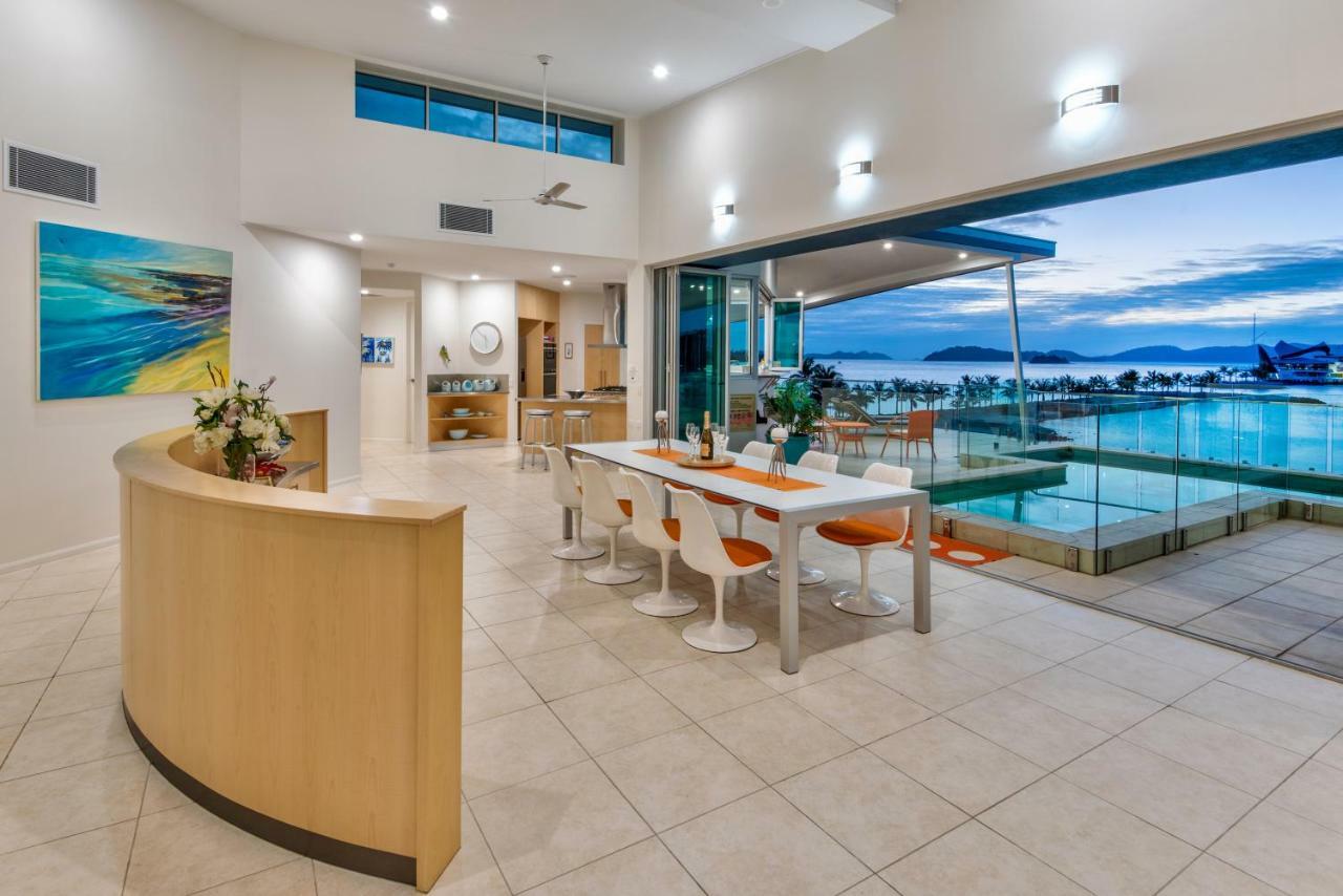Pavillions Penthouse 25 - Luxury Waterfront Apartment With Private Roof Top Pool And Buggy ハミルトン・アイランド エクステリア 写真