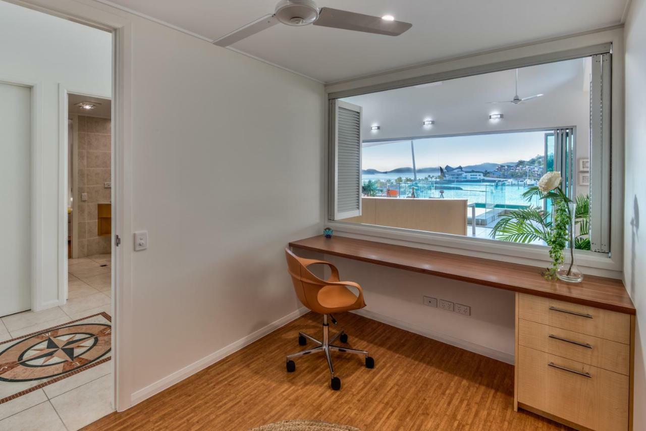 Pavillions Penthouse 25 - Luxury Waterfront Apartment With Private Roof Top Pool And Buggy ハミルトン・アイランド エクステリア 写真